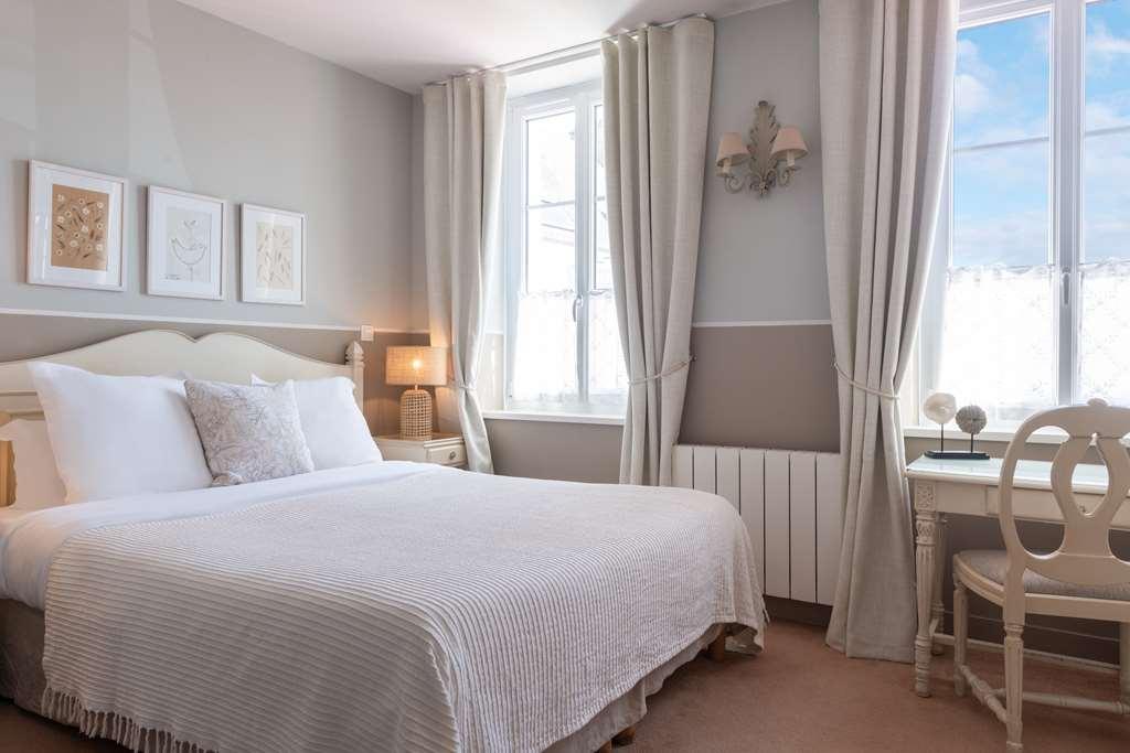 Hotel Traiteur Les Ormes, The Originals Relais Barneville-Carteret Værelse billede