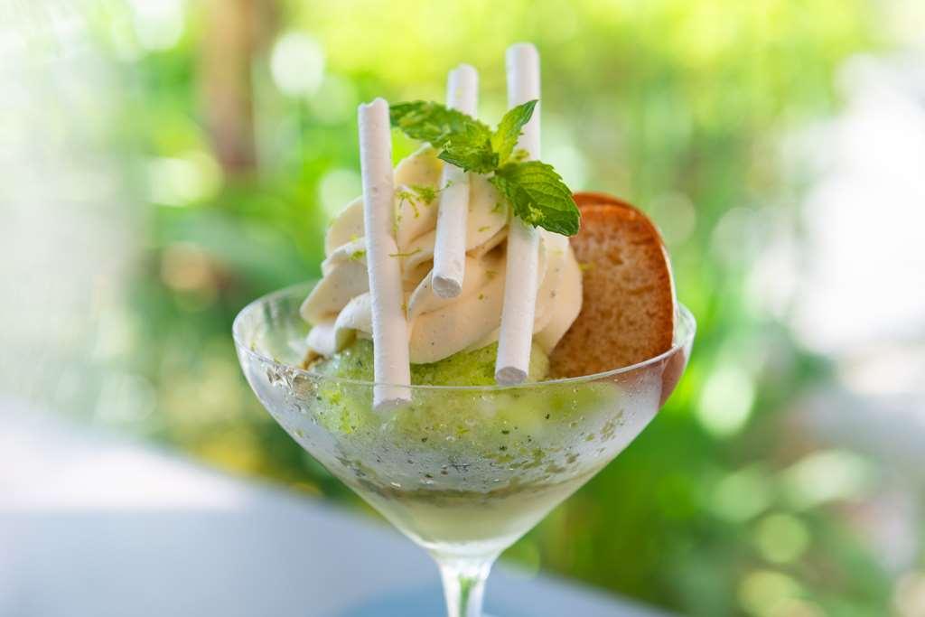 Hotel Traiteur Les Ormes, The Originals Relais Barneville-Carteret Restaurant billede