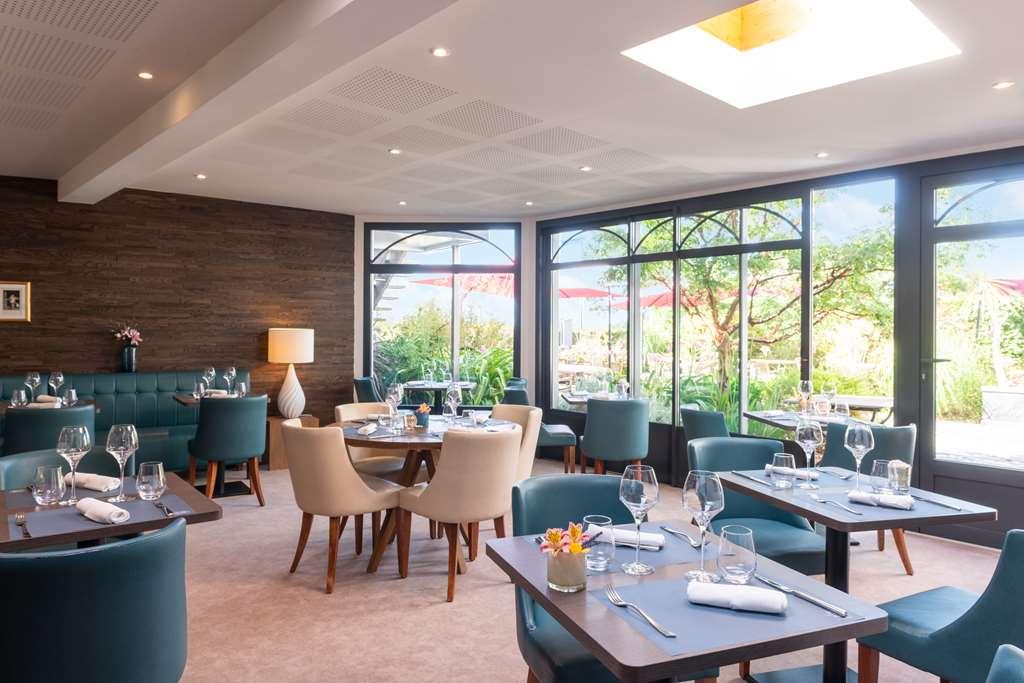 Hotel Traiteur Les Ormes, The Originals Relais Barneville-Carteret Restaurant billede