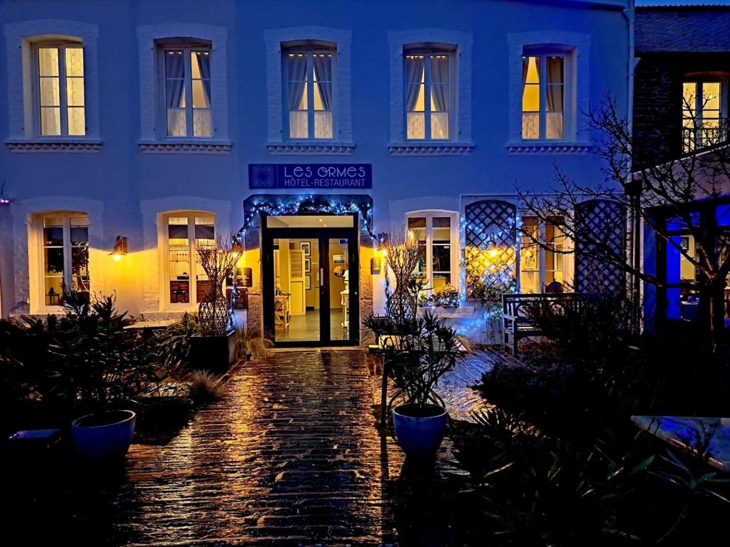 Hotel Traiteur Les Ormes, The Originals Relais Barneville-Carteret Eksteriør billede