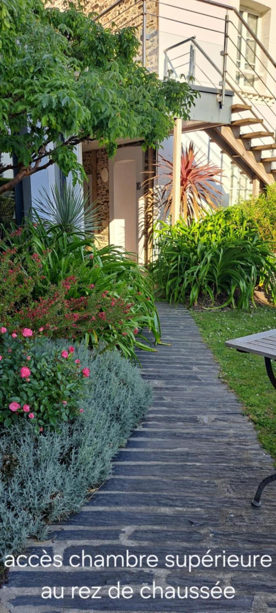 Hotel Traiteur Les Ormes, The Originals Relais Barneville-Carteret Eksteriør billede
