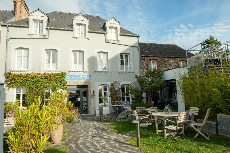 Hotel Traiteur Les Ormes, The Originals Relais Barneville-Carteret Eksteriør billede